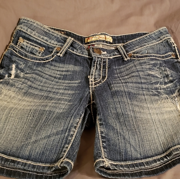 Bke womens shorts - Picture 4 of 4